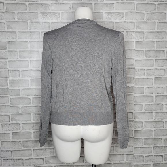 Torrid Gray and White Lace Button Front Cardigan, size 1 - Picture 3 of 6